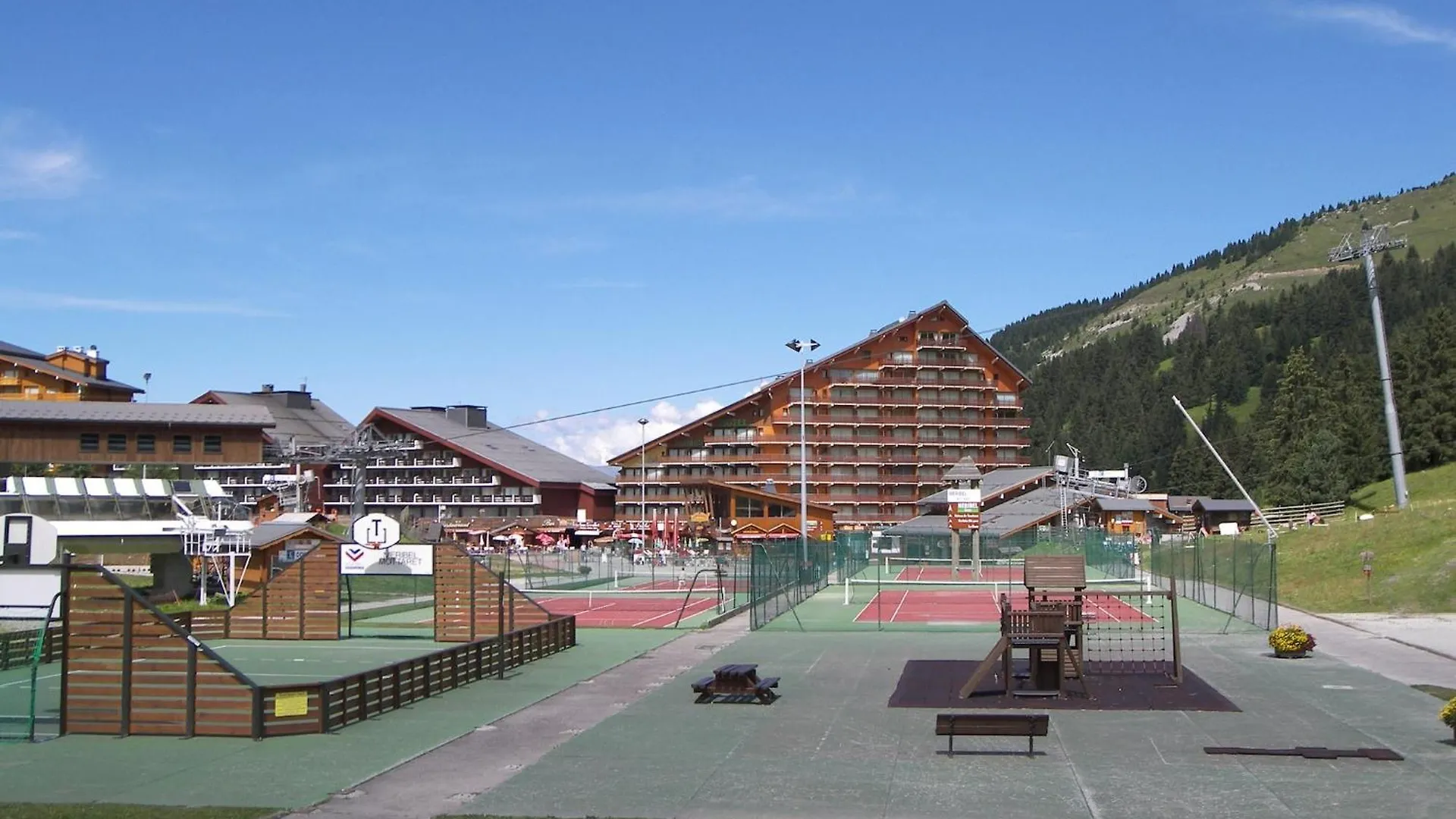 Spacious Flat In M Ribel Near The Ski Lifts Meribel France