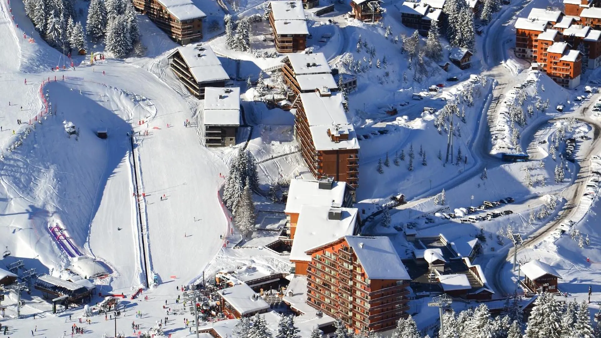Spacious Apartment in M ribel near Ski Lift Méribel