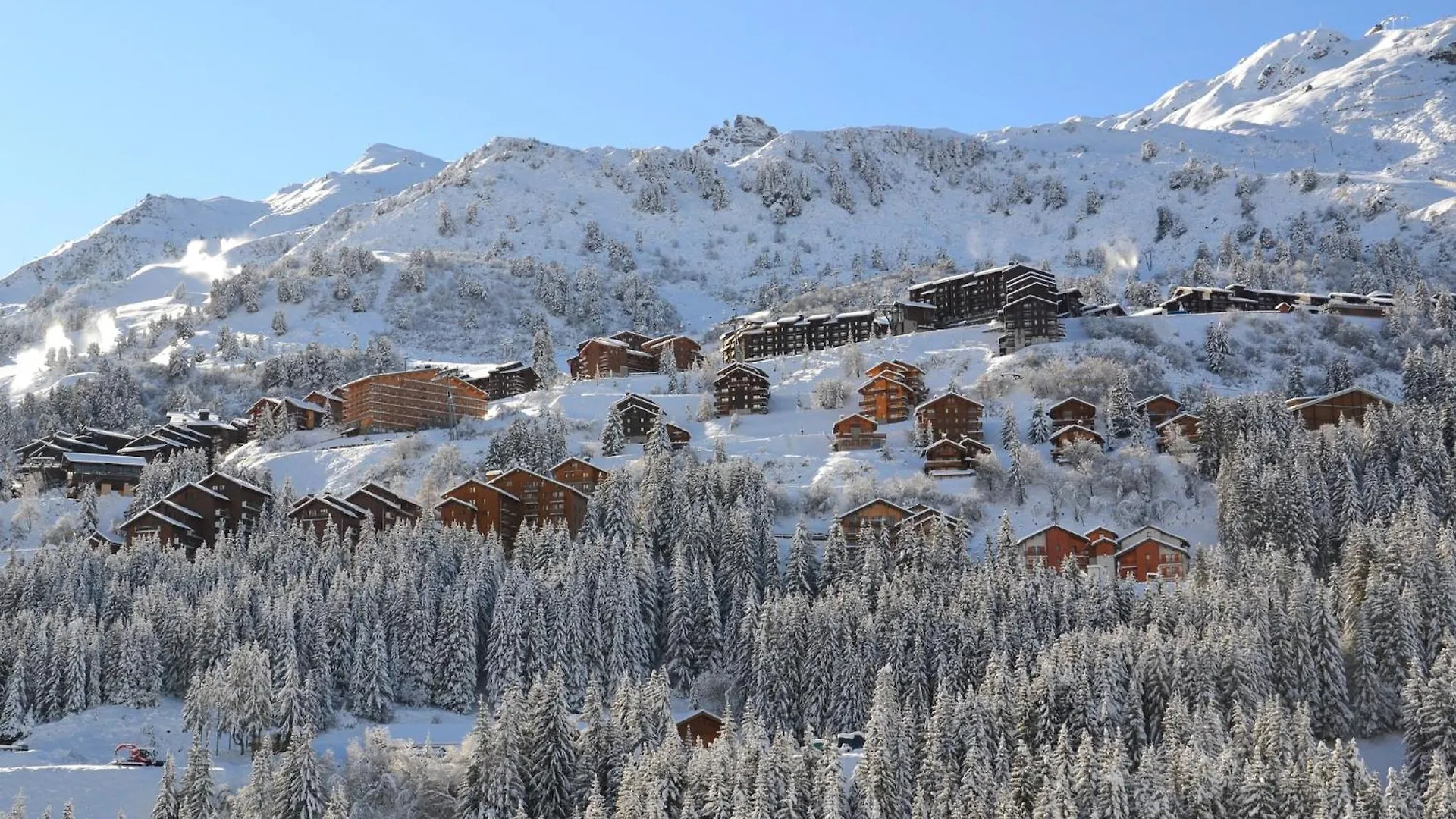 Spacious Apartment in M ribel near Ski Lift Méribel