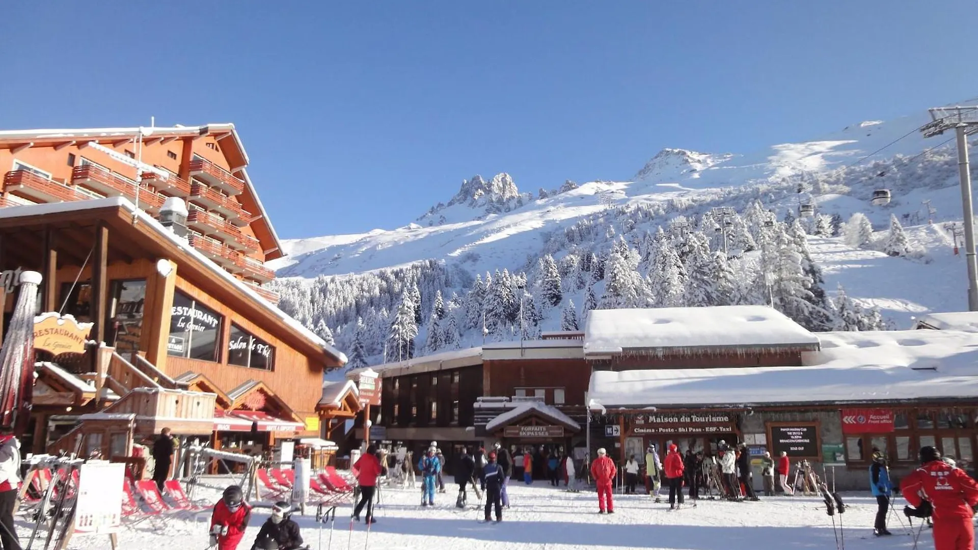 Spacious Apartment in M ribel near Ski Lift Méribel 0*,  Francia
